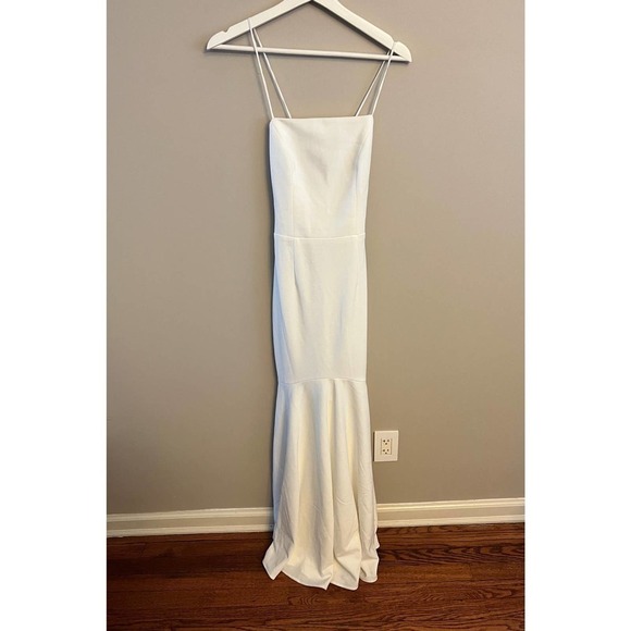 Elliatt • NWT Collins Gown - Picture 5 of 12